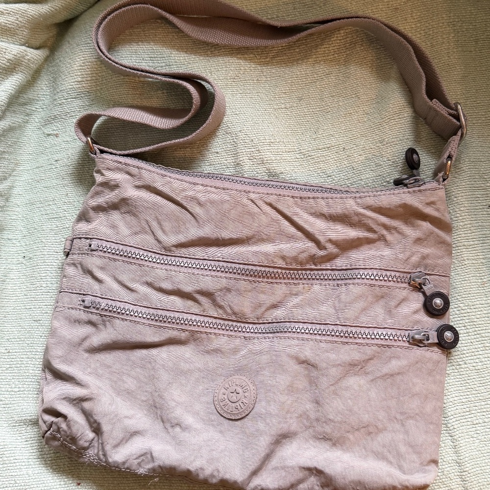 Kipling grey four-zip simple crossbody bag good Alvar?